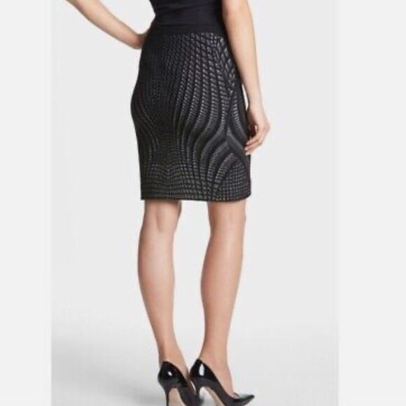 Diane‎ von Furstenberg black and white abstract print mae pencil skirt size 2 - Picture 7 of 11